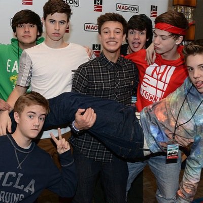 Thanks for following hoping to meet magcon boys in chicago ..if u to say anything special to them message me or tweet me