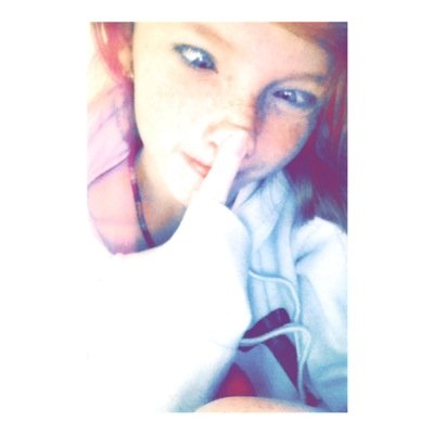 fell in love with Luke Hemmings; the only thing I can think about now.. oops ❥ personal;@LevelUpLesi
