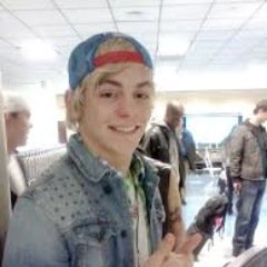 I'm in R5 I'm single and not looking I need friends