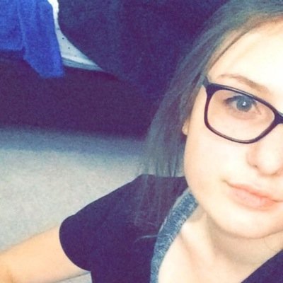 Taylor Gessler (TayTayJelly) is queen. she follows ♡