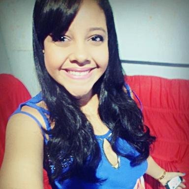 - 1.4 ♚  ➝ Paraense, Estudante , Flamenguista , Desastrada, muuuito ciumenta, e apaixonada pela vida ! Segue ai, Sdv ✌