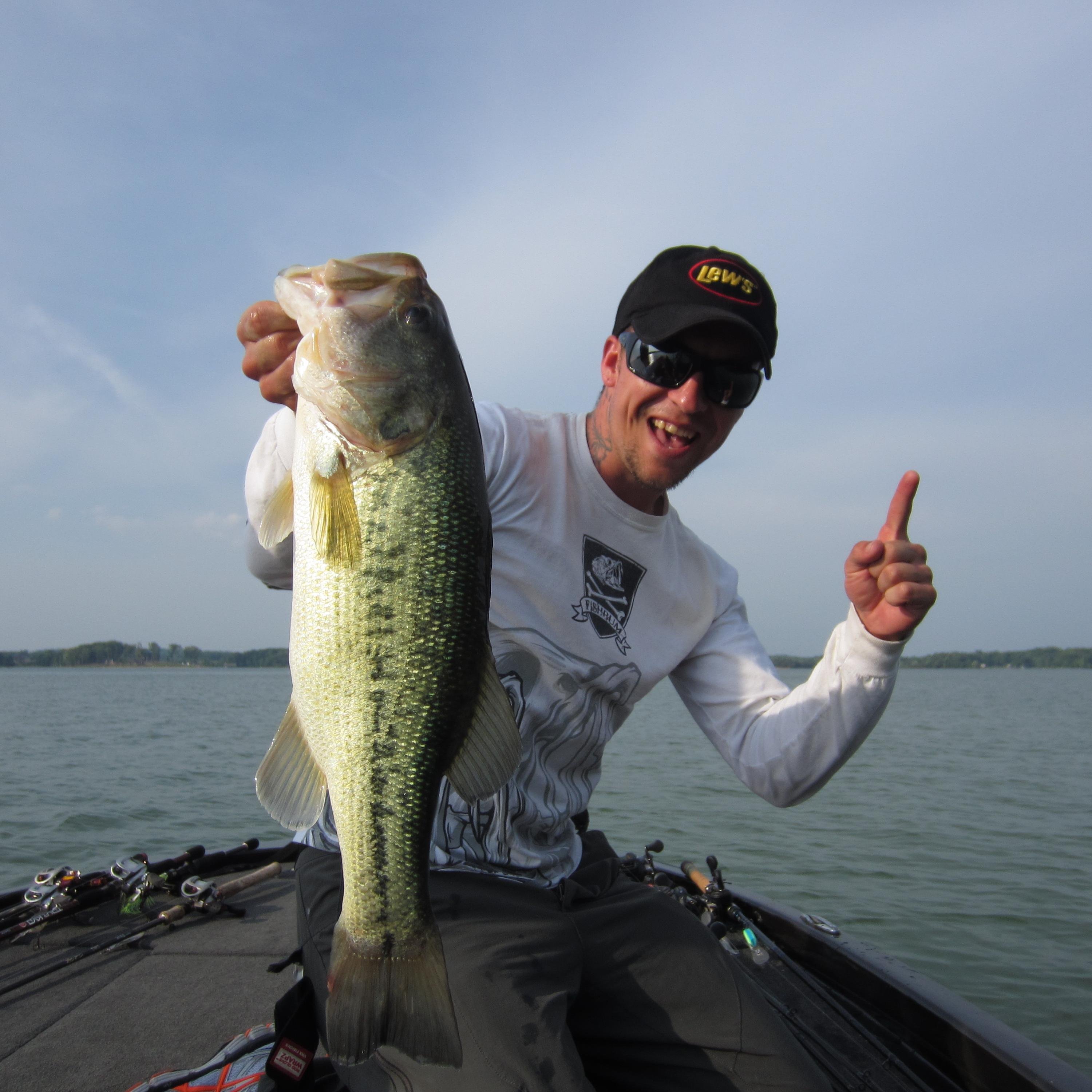 jomell88's profile picture. ProStaff for SPRO, The Rod Glove, Fish Sticks, Lew's,Boomerang, Team Davies, flip clip, Fear Fishing, Competitive Tournament Angler