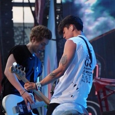 real bands save fans & real fans save bands - 
follow @irwinloved