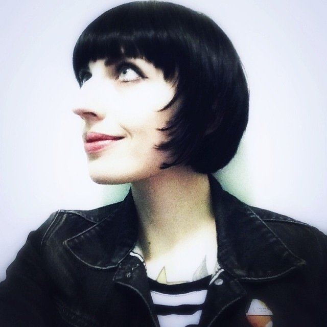 Travel writer, editor, musician, vintage enthusiast. Bass in @fashionismband + @theorangekyte.
