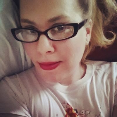 laurawebb34's profile picture. 