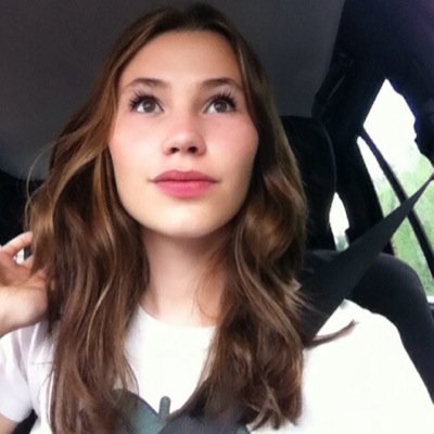 NinaMoments's profile picture. 