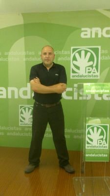 Candidato a la alcaldia de Fuengirola por Andalucistas
Las personas solo se dividen en:buena y mala gente (mi abuelo)