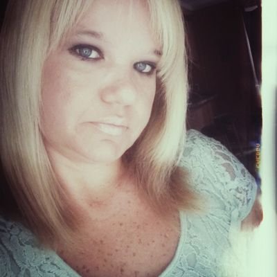 mommy of three Georgia Gal,love my warm summer days ☀