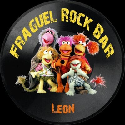 El centro del universo era, sin duda, un lugar maravilloso excavado en el Barrio Húmedo de León, llamado Fraguel Rock... Bar.
🙋 @barceleones
🧑🎤 @lugobama