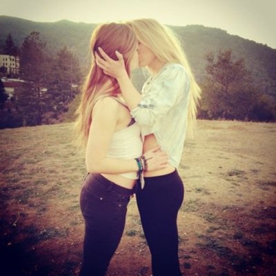 LesbianRetweet's profile picture. Just 1 girl w/ a lot of experiences.... Rules are if you've done it...Don't be shy...Retweet It!!
