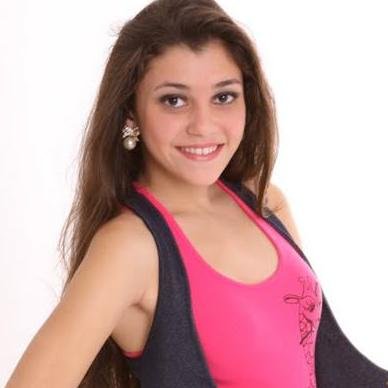 sou estupida, falsa e me acho a gostosona do pedaço.