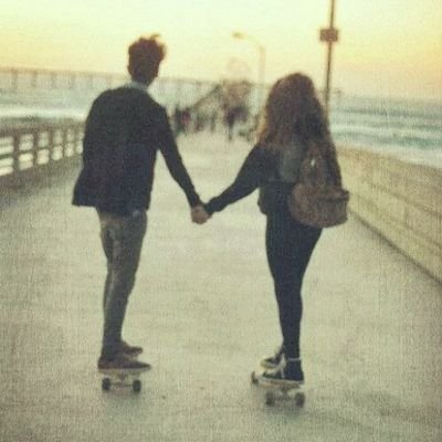 Cê não sabe a sorte que tem mil loucos por ela, e ela louca por você *-*