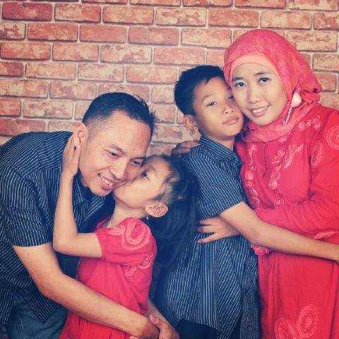 I_Yudhawinata's profile picture. Kiwari mangsana urang Sunda ngamumule budaya Sunda, ulah dugi ka ilang laratan....