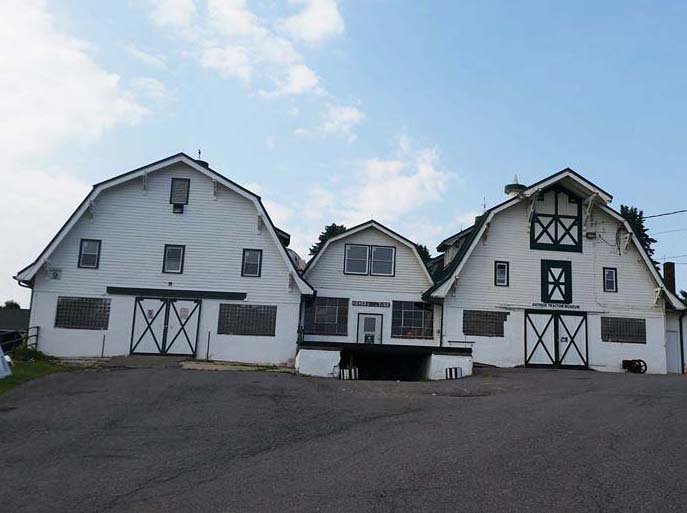 Putnam County's Tilly Foster Farm has farm animals, events, picnicking gardening, hiking, skiing and more.