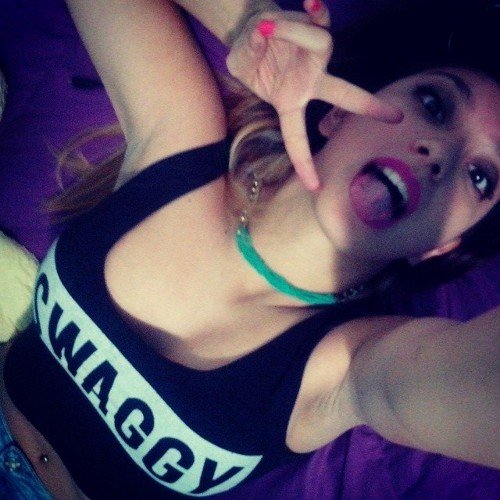 IvanaSuares17's profile picture. Amame encarama lenta! (signo musical)