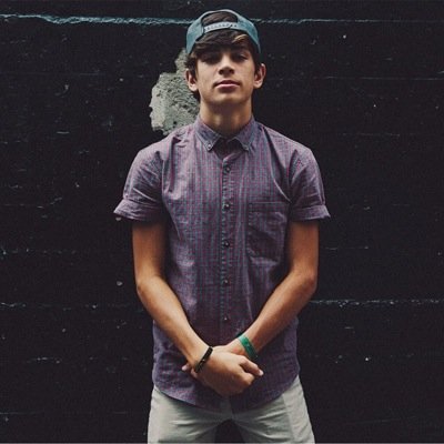 Hayes is my life. Cameron is bae. And Nash is just flawless.✌️