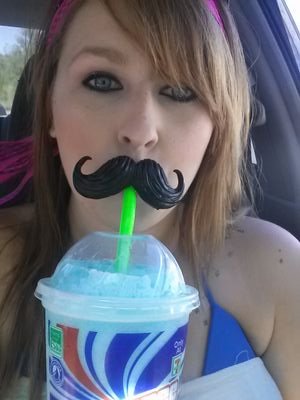 emileann20's profile picture. 