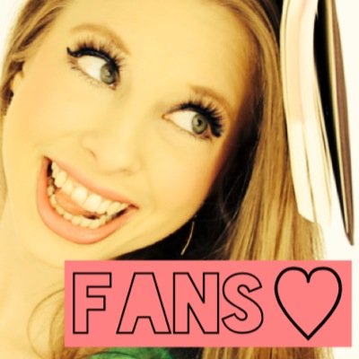 FAN PAGE❤️ for Christine Riccio! We love you XtineMAY
booktubers i love: tasha, jesse, kat, christine, ariel, +more