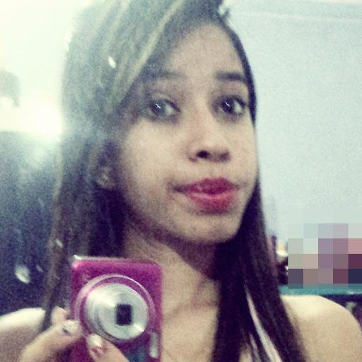 -Nαõ soou peerfeeitα, neiim doonα dα veerdαdee.
Maaiis, soouu doonα dee miim, doonα dαss miinhαs voontααdees. 
Minhα educαção vαi depender dα suuα !