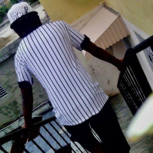 Ando Caminando Con Un Flow Violento - Nunca Te Olvidare #REY 11/3/13 -