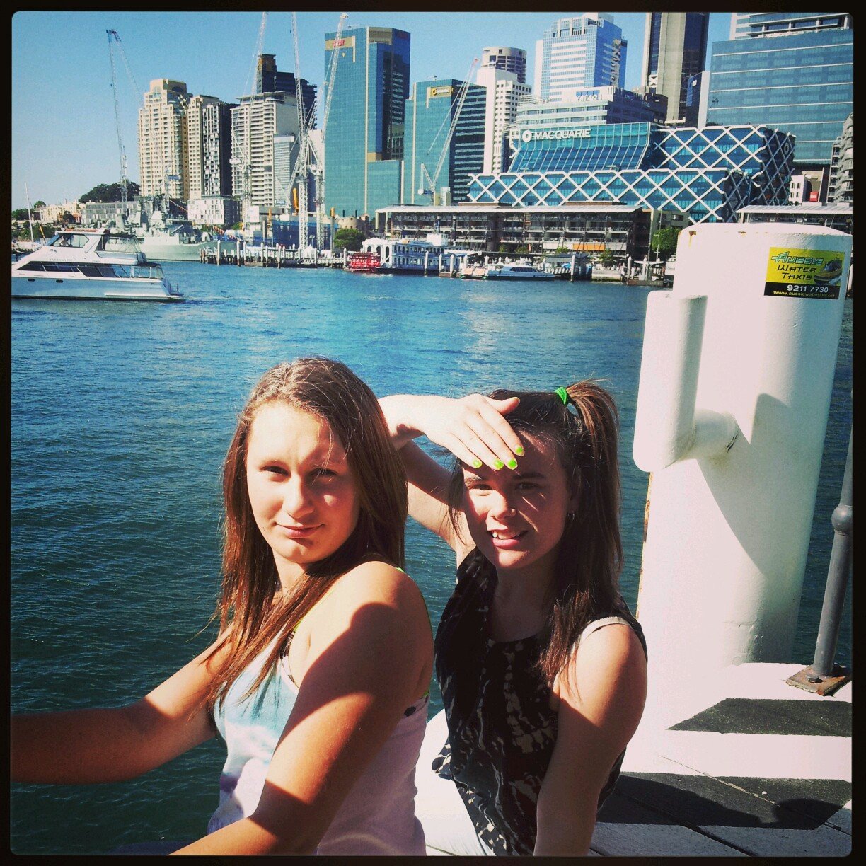 16~Australian, follow me i follow back ....... follow me on instagram @sami1997  &  vine sami clark    :)