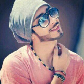 fhooodi44's profile picture. ‏‏‏‏( من تجربة عمري عرفت وتعلمت ان الردي مهما نفعته يضرك)