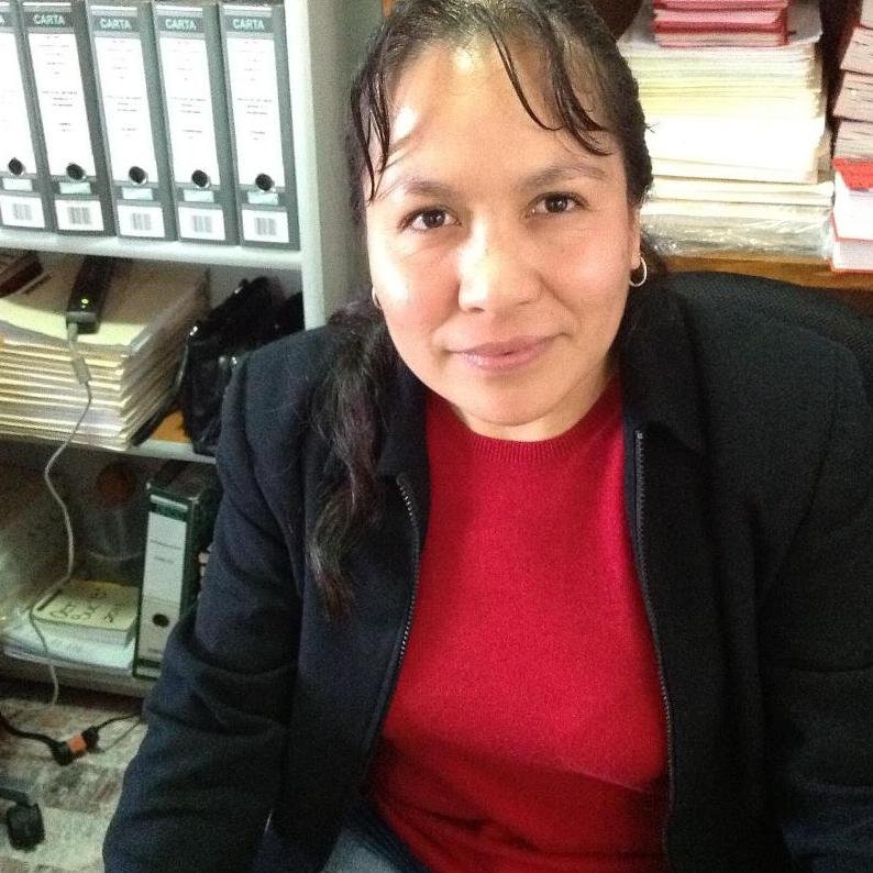 Contadora. Trabajo en un despacho contable. Me encanta la contabilidad. Madre de 2 hijos y mi amoroso esposo Orlando :D