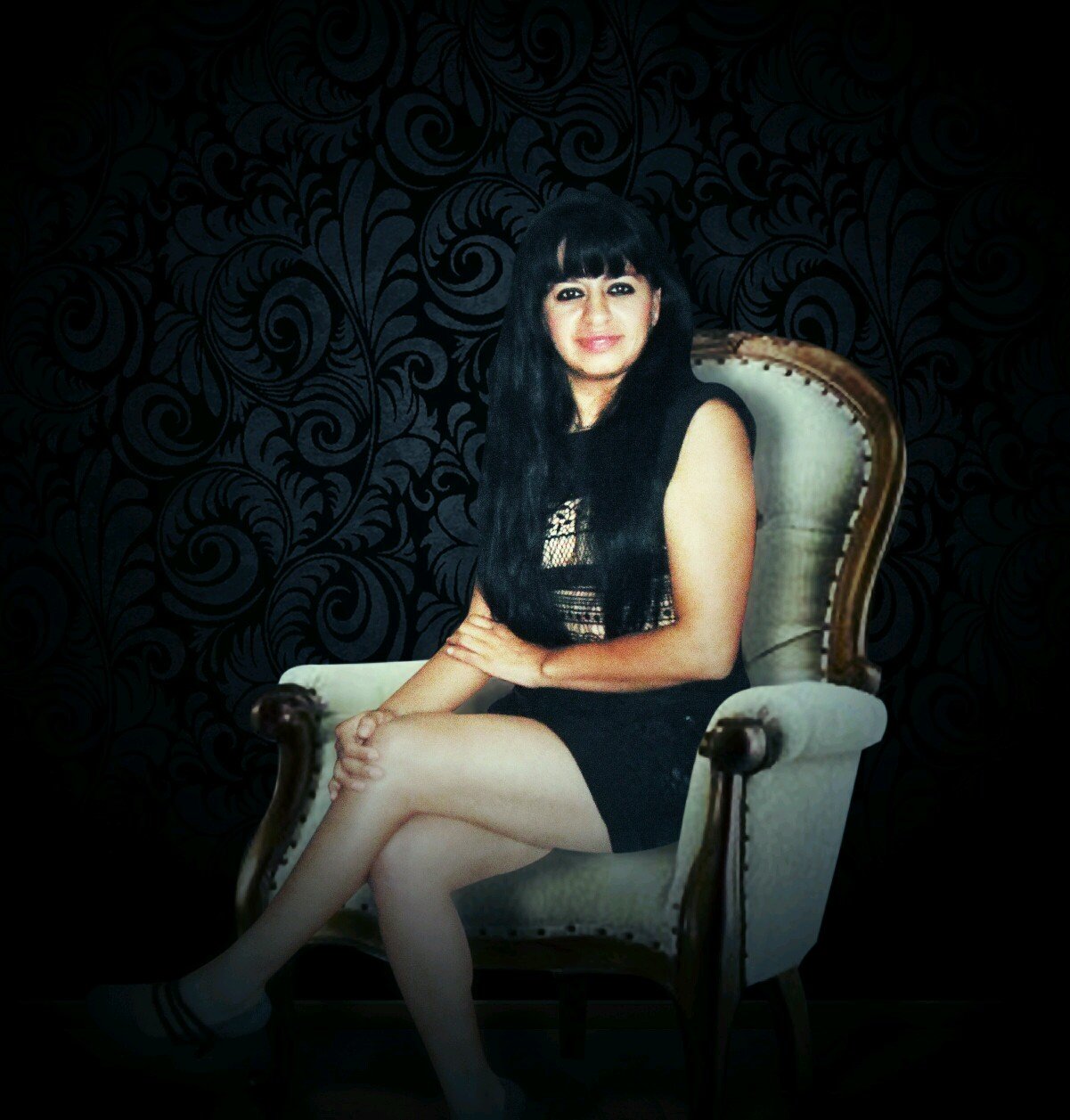 FANZUFER's profile picture. Anillos de calavera, balas rosas y oro blanco.