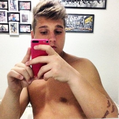 Bom mesmo é ver tudo e todos e não sentir nada.