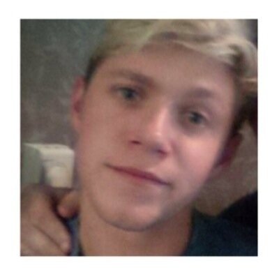 follow @gigglinghazza if you want to