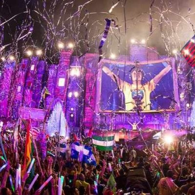 #TomorrowWorld #GA #PillowFight #Plur #edm #GunniessWorldRecordAttempt  #LetsParty