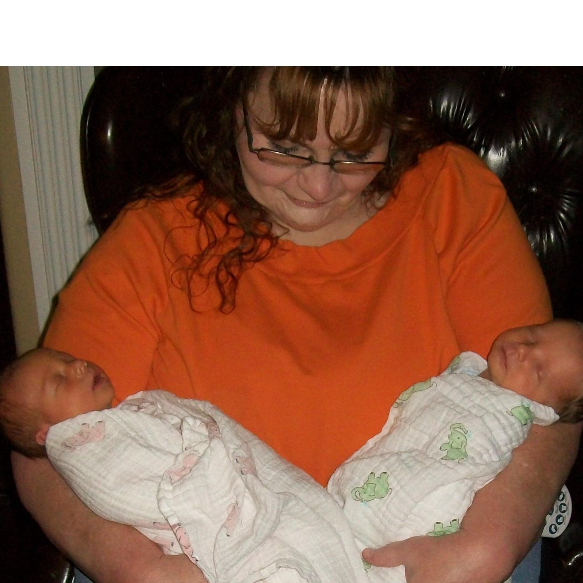 rheac's profile picture. Oregon, mom of 4 ❤, grandma of 10 ❤
No act of kindness no matter how small is ever wasted.