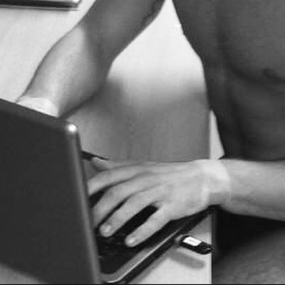 A (closeted) gay guy's view of the world. 798B32B1