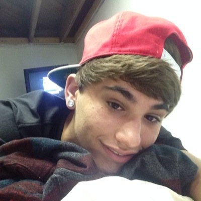 Hjm13Hjm's profile picture. Dylan modler is a queer✌️