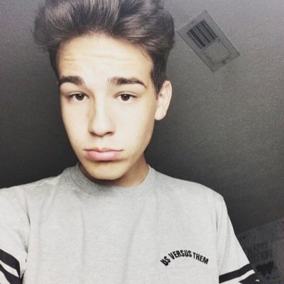 ~⚪Sider~ Theres this guy name Jacob and well he's the love of my life the end