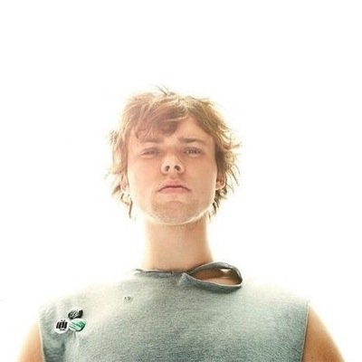 Ashton loves you so much and dont you ever forget that! Okay?

Account made by: @coachellashtonx
