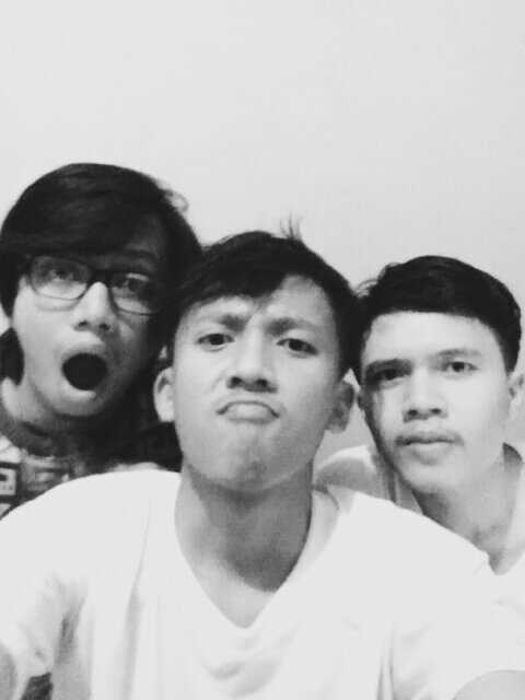 fajardefriawan's profile picture. Tea | Cigarettes | Pen | Paper | +Somemusical Instruments | Will Be Rising Up The New Best Expectation | Observe the sense, since 1994