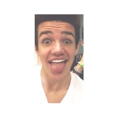 lamecarpenter's profile picture. follow @psychocarpenter because free follow aye thanks