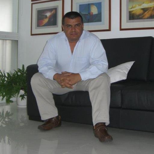 Ingeniero Industrial, apasionado del diseño y amante de la logística