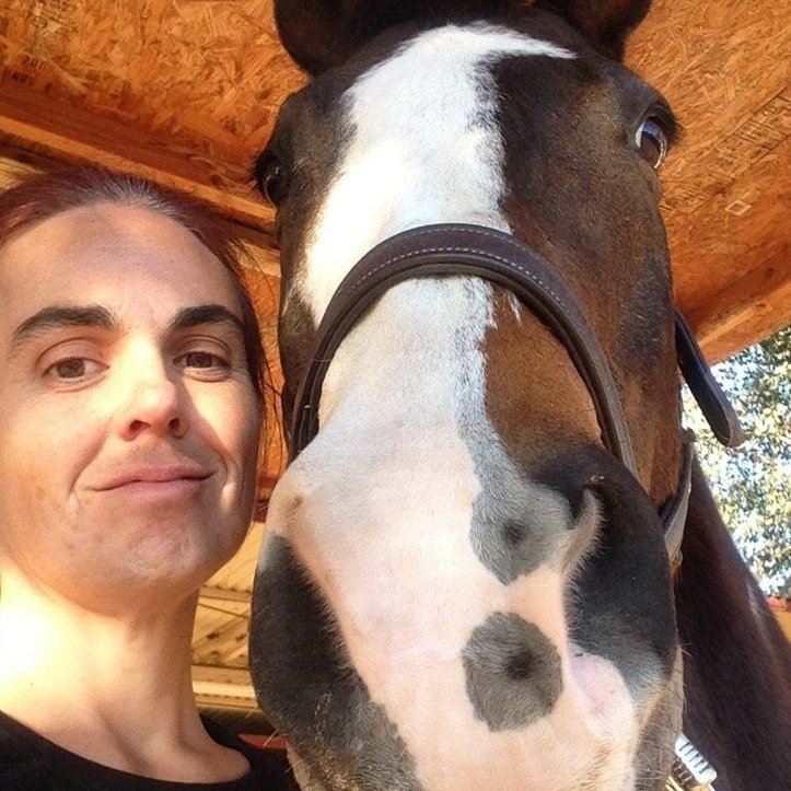 BarnBrat4life's profile picture. Just a country girls who LOVES her horses , family and friends .