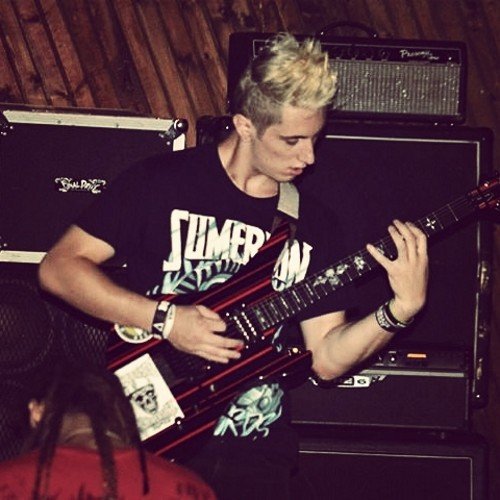 I party and play lead guitar @ Metalamphetamine.