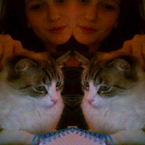 croutonsweater's profile picture. 