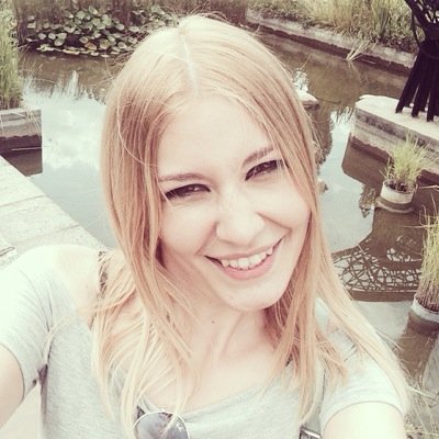 Студентка на факультет Иностранных Языков и Литературы в Бухарестого Университета