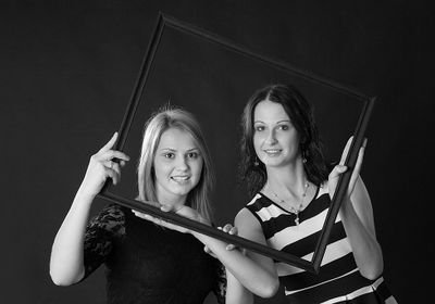 dezija99's profile picture. 