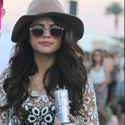 selgomezfans_SA's profile picture. Haters gonna hate.