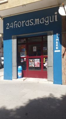 24 Horas Magui, situado en Placeta Sierra Nevada, Nº3.
Abierto las 24 horas del día, todo tipo de productos de alimentación, limpieza etc..