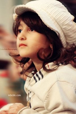 لا يهمني من تكون ' 
    احترمني واحطك بعيوني ♡