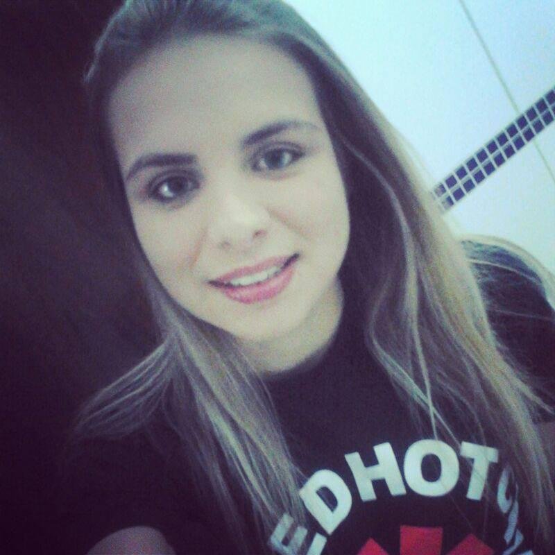 bia_alinne's profile picture. Ninguém inveja o feio,e nem odeia o fraco!