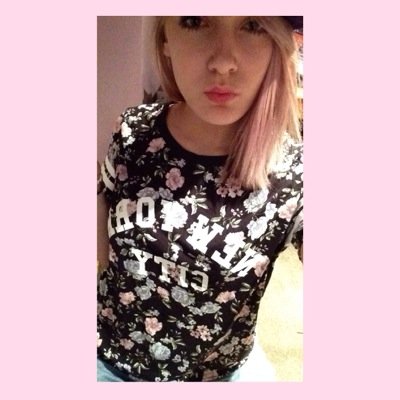 Check out mine and @rainbowsand5sos blog: http://t.co/mhgAuBqLC2 ♡ @omgomg_zarry and @rainbowsand5sos are my life♡