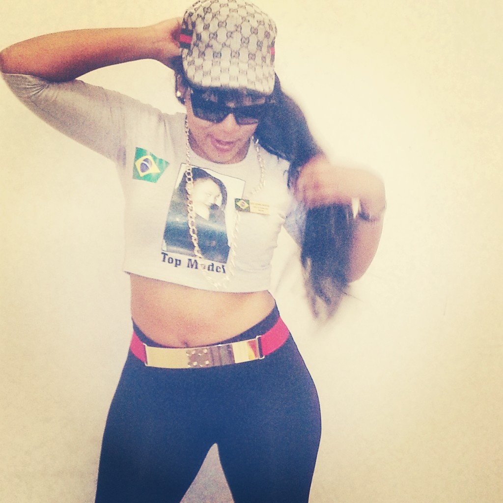 Iam brazilian leading top model from south Africa who was crowned face of cosmo brazil 2013
